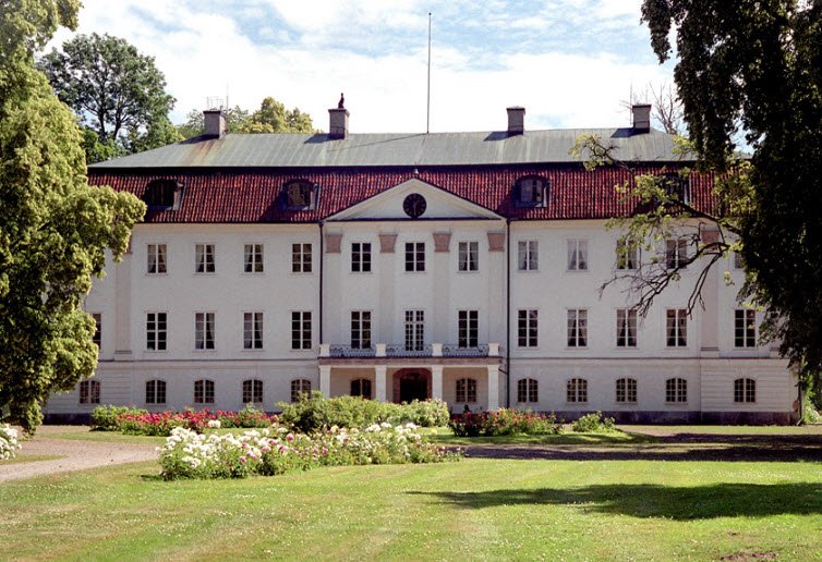 Almnäs Castle, Sweden